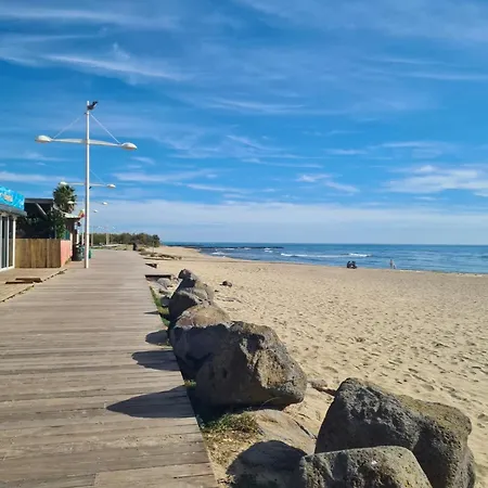 Будинок відпочинку Le Cap Richelieu, Maison Richelieu Avec Terrasse, Parking Et Climatisation Агд